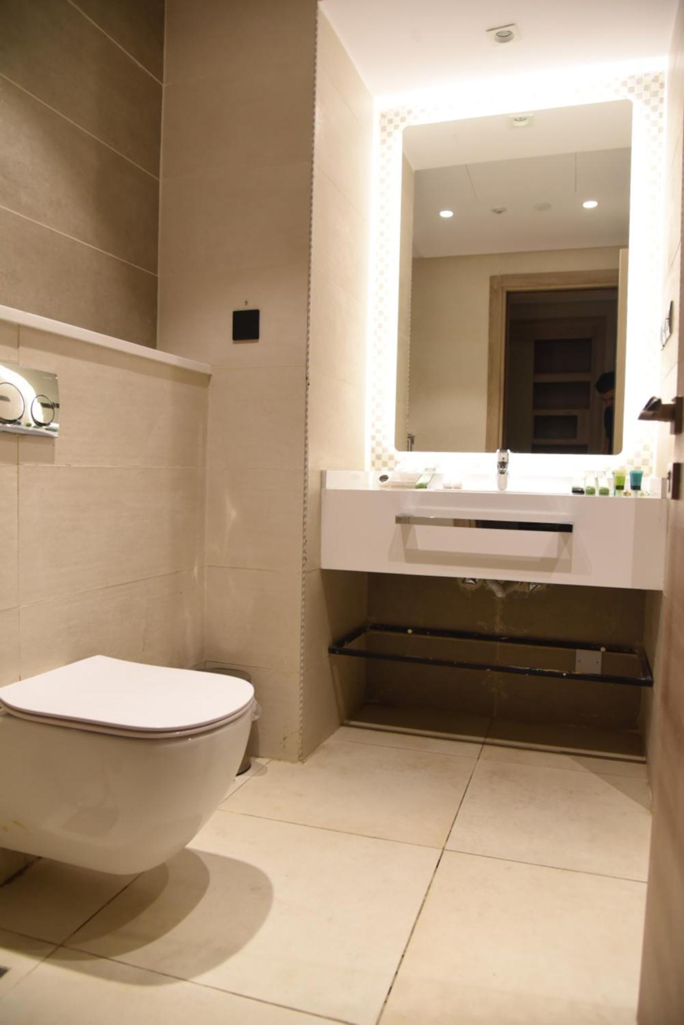Roya Al Andalus Hotel Medina Exterior photo Bathroom